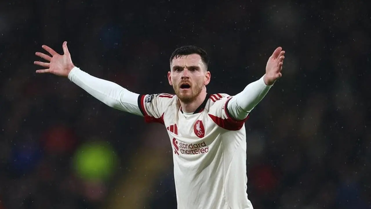 Tottenham Gagal Rekrut Andy Robertson, Liverpool Tahan Sang Bek Kiri