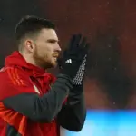 Arne Slot Pertahankan Andy Robertson di Liverpool, Tottenham dan AS Roma Gigit Jari