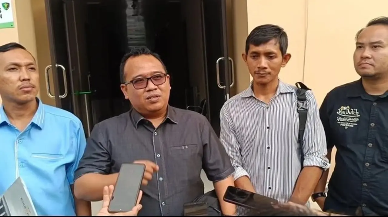 Direktur Ekbisbanten.com Buka Suara Usai Dilaporkan Wali Kota Serang ke Polda Banten Direktur Ekbisbanten.com Buka Suara Usai Dilaporkan Wali Kota Serang ke Polda Banten