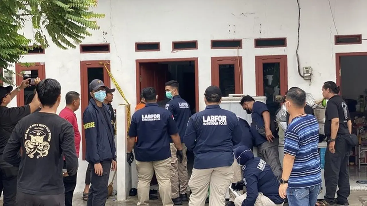 Misteri Kematian Sekeluarga di Jakut: Kulit Melepuh, Mulut Berbusa, dan Cairan Misterius dalam Botol Misteri Kematian Sekeluarga di Jakut: Kulit Melepuh, Mulut Berbusa, dan Cairan Misterius dalam Botol