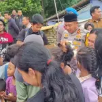 Kapolres Serang Tinjau Banjir Binuang, Berikan Bantuan dan Trauma Healing untuk Warga