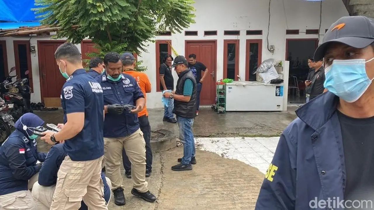 Satu Keluarga Tewas di Jakut, Polisi Periksa 10 Saksi dan Tunggu Hasil Autopsi Satu Keluarga Tewas di Jakut, Polisi Periksa 10 Saksi dan Tunggu Hasil Autopsi