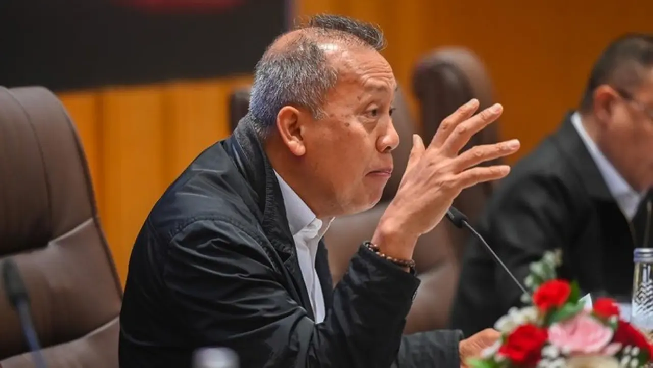 DPR Ingatkan Adies Kadir Jaga Integritas Hakim MK Pasca Kasus Korupsi DPR Ingatkan Adies Kadir Jaga Integritas Hakim MK Pasca Kasus Korupsi