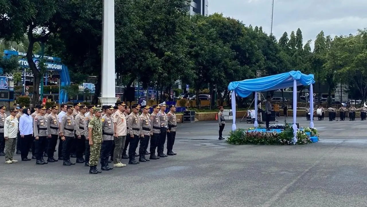 Jelang Ramadhan, Kapolda Metro Pimpin Apel Pasukan Operasi Pekat Jaya 2026 di Jakarta Jelang Ramadhan, Kapolda Metro Pimpin Apel Pasukan Operasi Pekat Jaya 2026 di Jakarta
