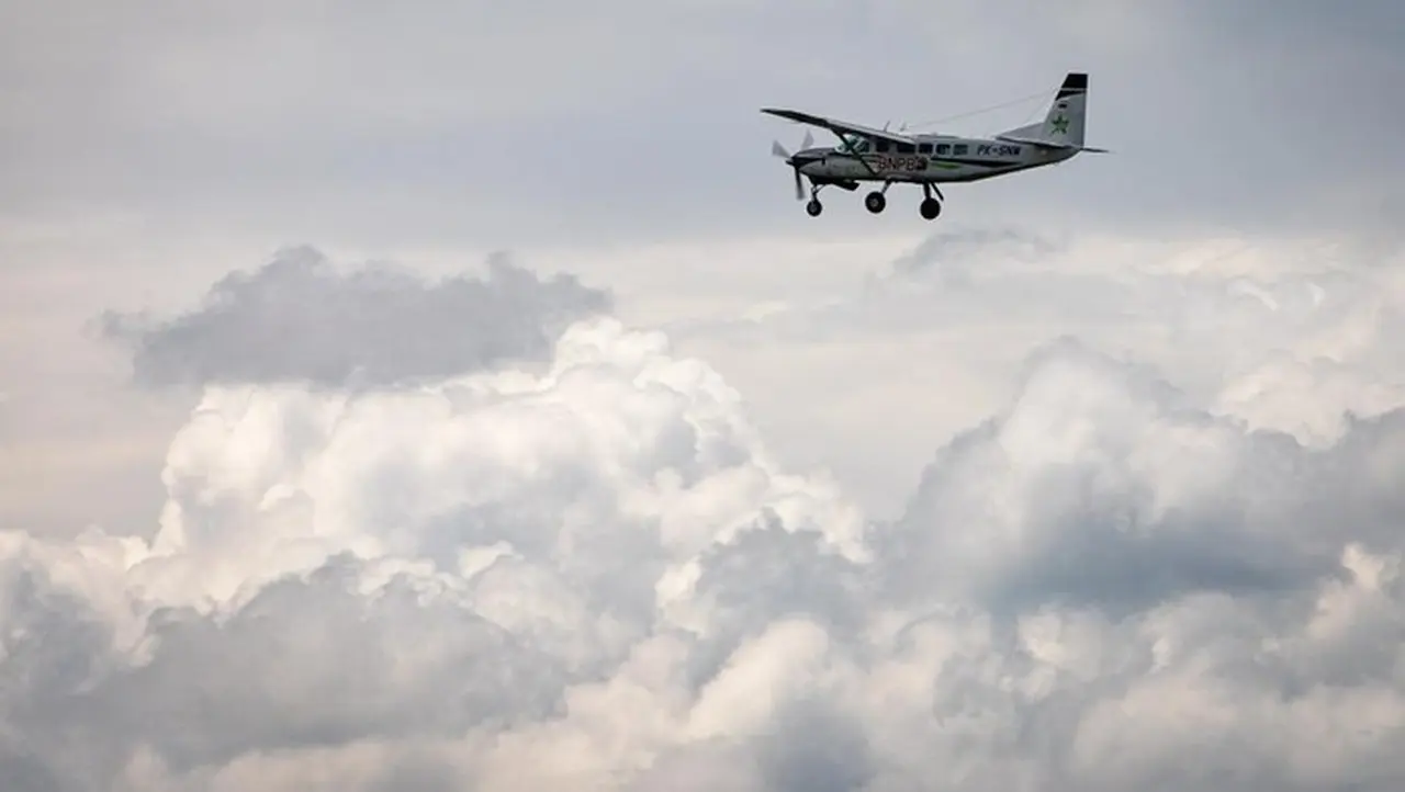 BMKG: Modifikasi Cuaca Aman bagi Lingkungan, Tak Pengaruhi Kualitas Air BMKG: Modifikasi Cuaca Aman bagi Lingkungan, Tak Pengaruhi Kualitas Air