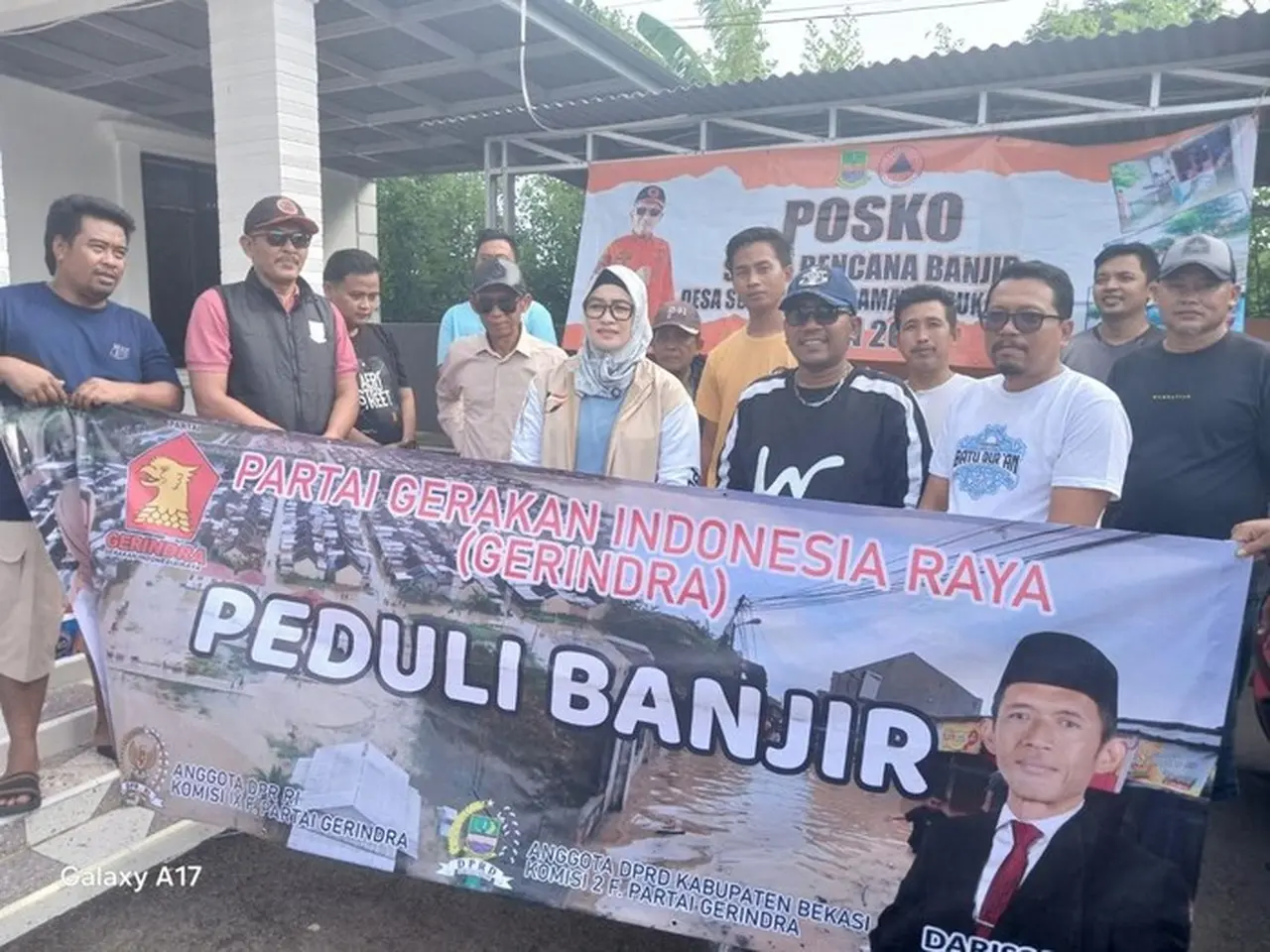 Putih Sari Gerindra Salurkan Bantuan Kemanusiaan untuk Korban Banjir di Tiga Desa Bekasi Putih Sari Gerindra Salurkan Bantuan Kemanusiaan untuk Korban Banjir di Tiga Desa Bekasi
