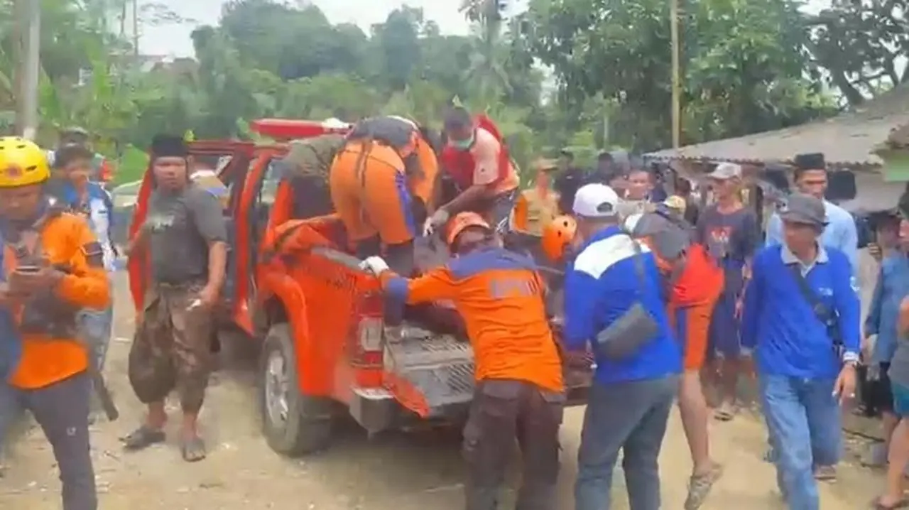 Lansia Tenggelam Saat Seberangi Sungai Ciujung Pakai Batang Pisang di Lebak, Ditemukan Tewas Lansia Tenggelam Saat Seberangi Sungai Ciujung Pakai Batang Pisang di Lebak, Ditemukan Tewas