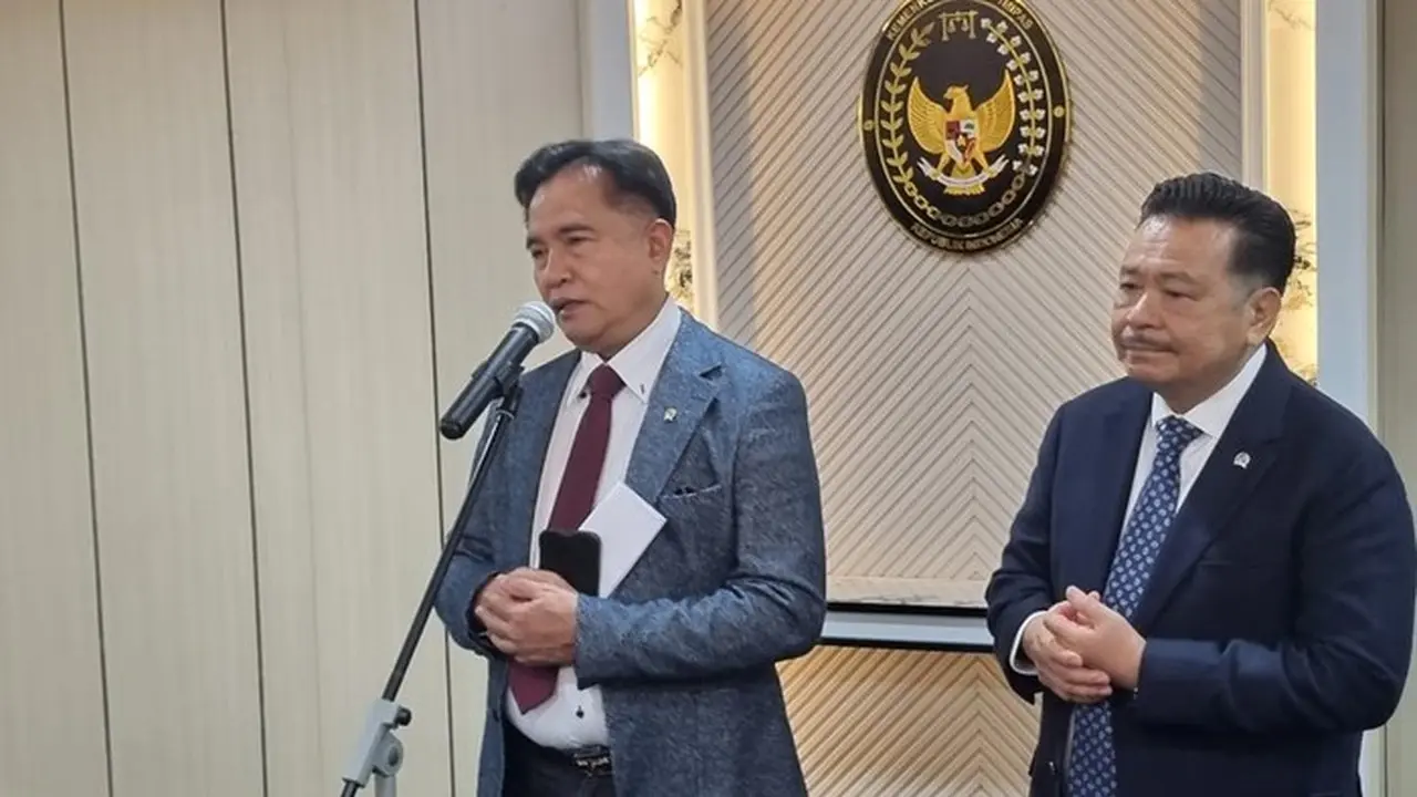 Yusril Ihza Mahendra: Pengajuan Calon Hakim MK Sepenuhnya Kewenangan DPR Yusril Ihza Mahendra: Pengajuan Calon Hakim MK Sepenuhnya Kewenangan DPR