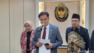 Yusril Ihza Mahendra Teken Pakta Integritas, Ingatkan ASN Bekerja Sungguh-sungguh