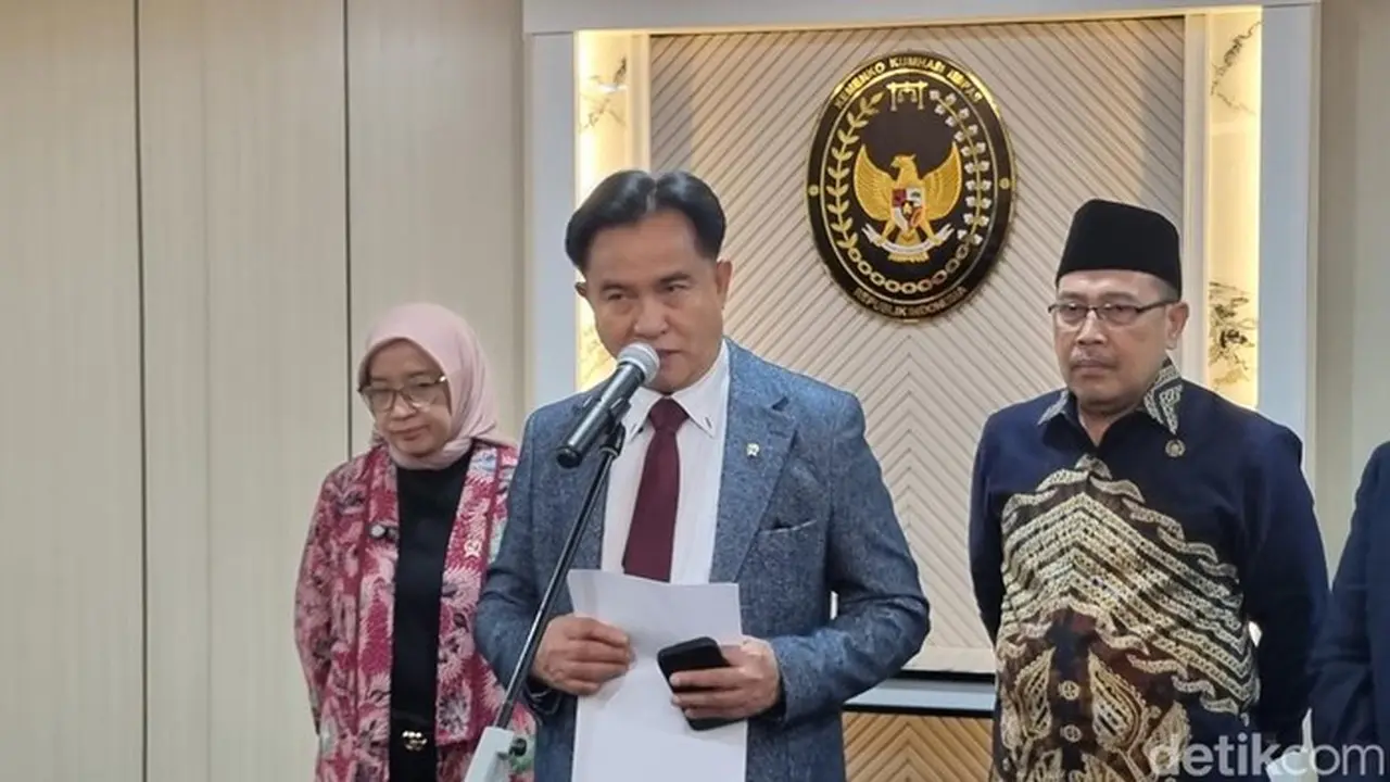 Yusril Ihza Mahendra Teken Pakta Integritas, Ingatkan ASN Bekerja Sungguh-sungguh Yusril Ihza Mahendra Teken Pakta Integritas, Ingatkan ASN Bekerja Sungguh-sungguh
