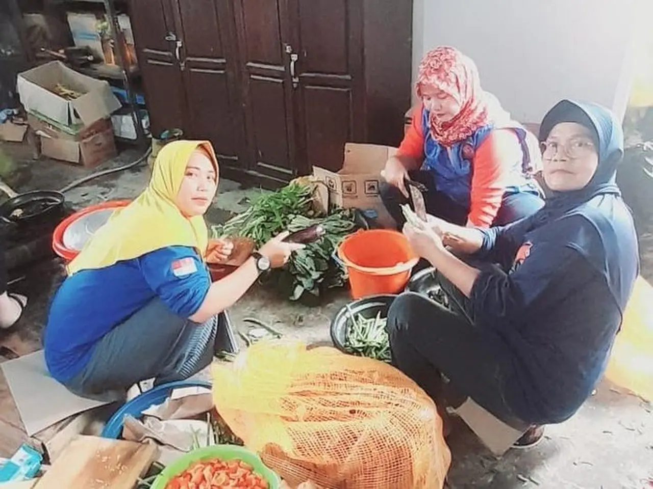 Banjir Pemalang: Mensos Pastikan Kebutuhan Dasar Korban Terpenuhi, 3 Meninggal Dunia Banjir Pemalang: Mensos Pastikan Kebutuhan Dasar Korban Terpenuhi, 3 Meninggal Dunia