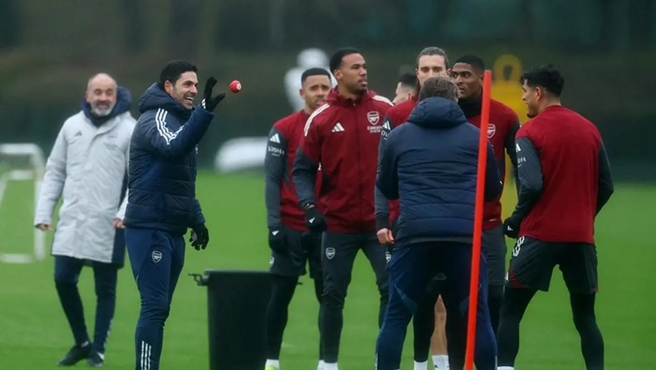 Arsenal Terpuruk, Mikel Arteta Panggil Pemain untuk Redam Gejolak di Ruang Ganti