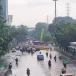 Banjir di DI Pandjaitan Jakarta Timur Surut, Lalin ke Sunter Masih Terhambat Akibat Proyek Galian