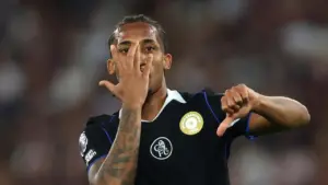 Chelsea Comeback Dramatis di Kandang Napoli, Wejangan Liam Rosenior Kunci Kemenangan