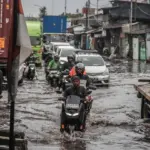 Banjir Jakarta Kamis Pagi: 28 RT dan 11 Jalan Terendam Akibat Hujan Deras