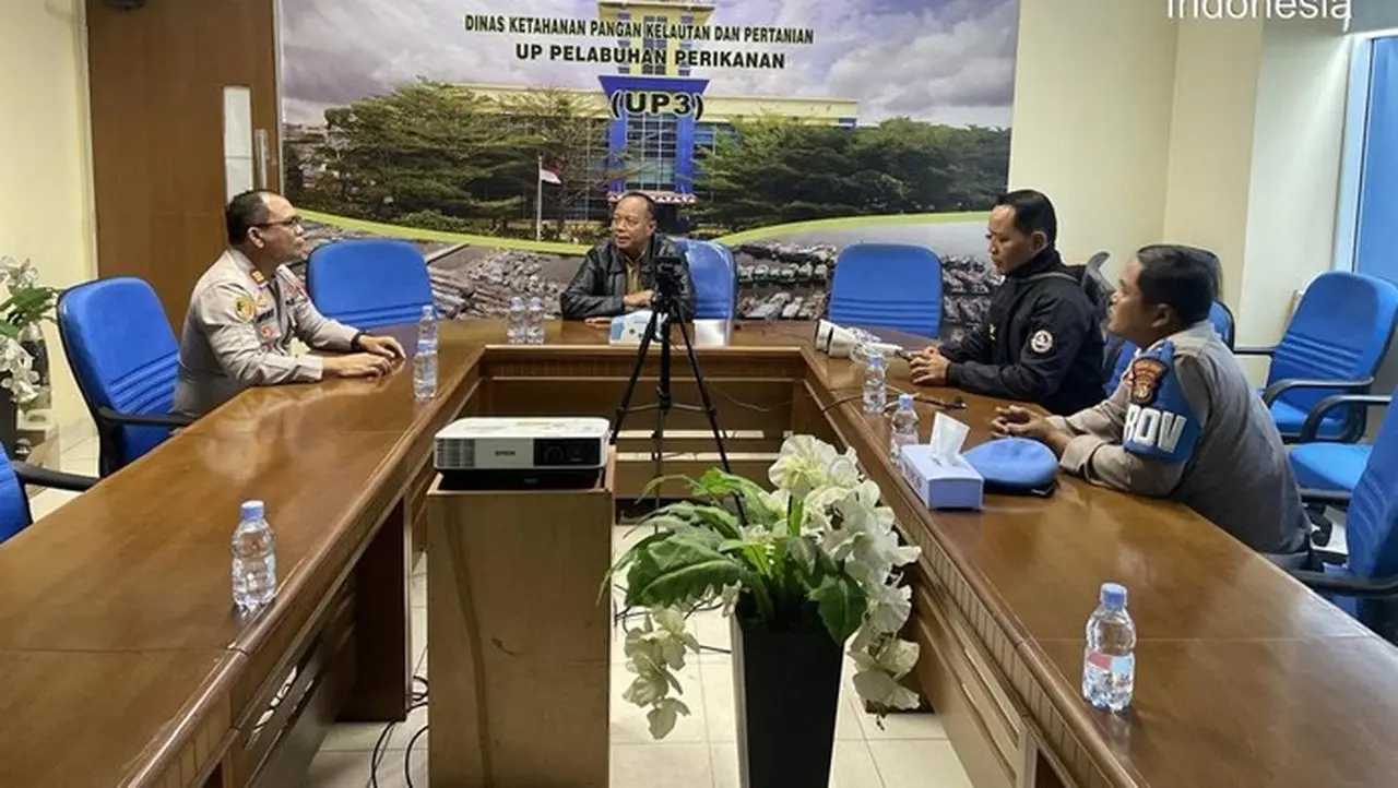 Kepadatan Kapal di Muara Angke: Polisi dan Pengelola Pelabuhan Cari Solusi Bersama