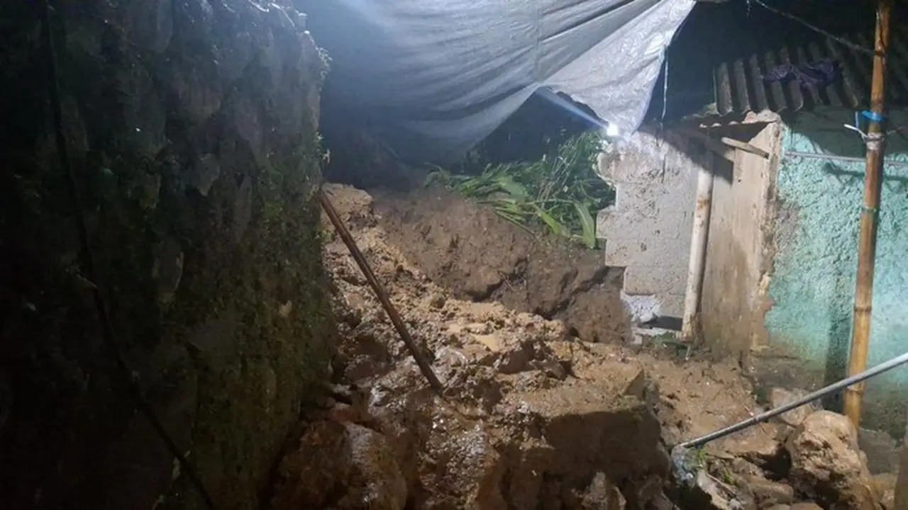 Tembok Penahan Tanah Longsor di Bogor, Satu Warga Tewas Tertimbun Material