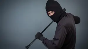 Pria Berinisial ET Bobol Ruko di Depok, Gasak Logam Mulia dan Uang Rp 21 Juta