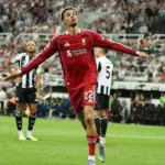 Hugo Ekitike Siap Bungkam Cemoohan Fans Newcastle di Anfield