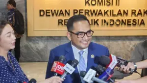 Ketua Komisi II DPR Tolak Penghapusan Ambang Batas Parlemen, Sebut Penting untuk Institusionalisasi Partai