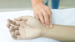 Pengemudi Ditemukan Meninggal di Mobil Tepi Tol Cikampek Km 27