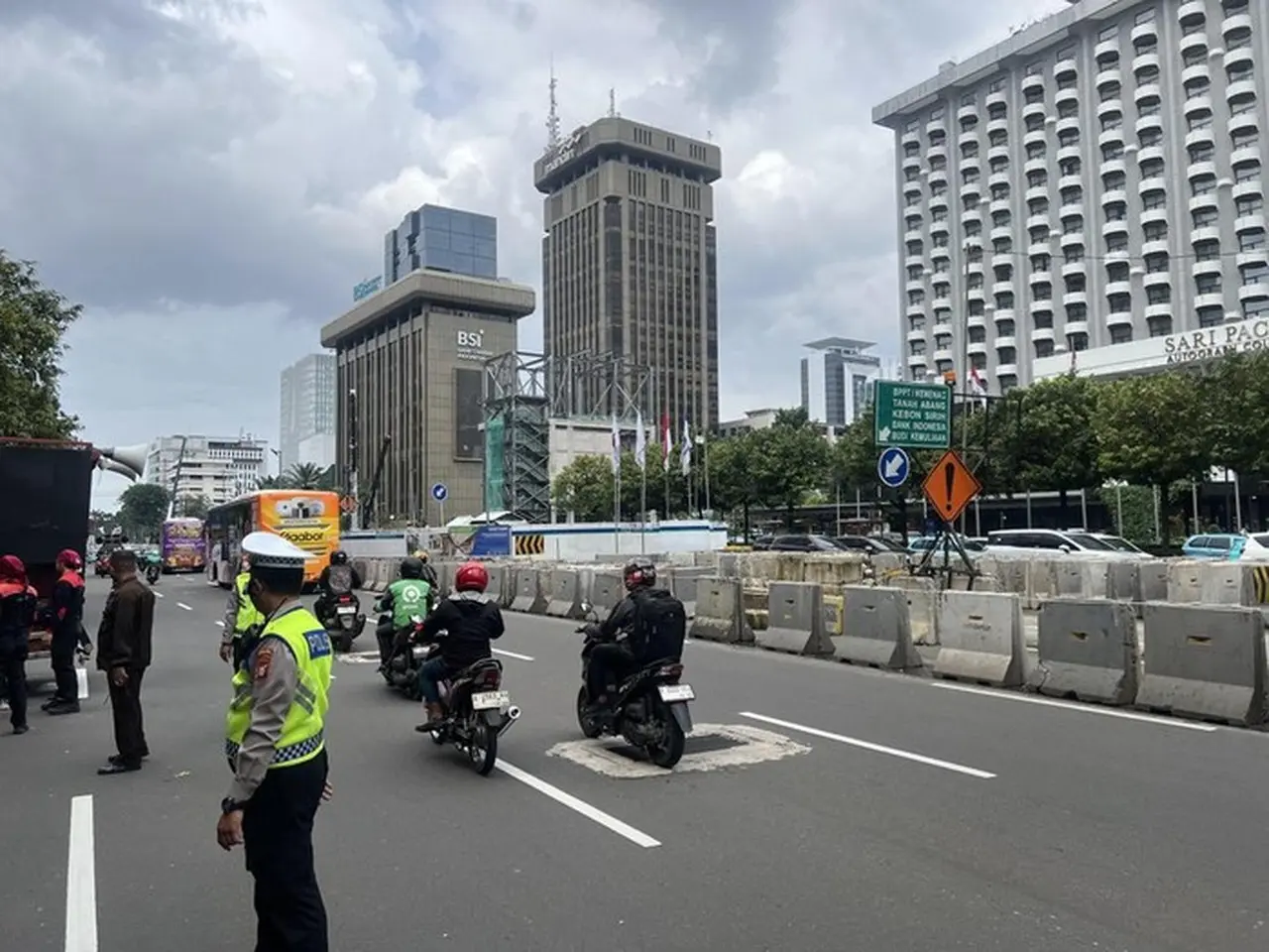 Demo Buruh di Depan Kantor PBB Jakarta Berakhir, Lalin MH Thamrin Normal Kembali