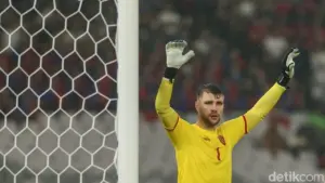 Ajax Amsterdam Rekrut Maarten Paes, Kiper Timnas Indonesia Dinilai Spesial
