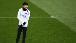 Hansi Flick Kecewa Berat Dro Fernandez Pilih Pindah ke PSG, Sebut Sepak Bola Penuh Keputusan Tak Terduga