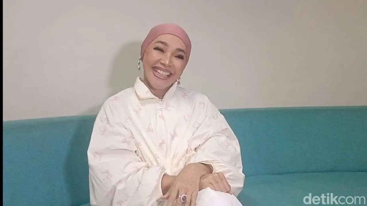 Dewi Gita Ingatkan Wanita Pentingnya Cek Bibit Bebet Bobot Calon Suami Dewi Gita Ingatkan Wanita Pentingnya Cek Bibit Bebet Bobot Calon Suami