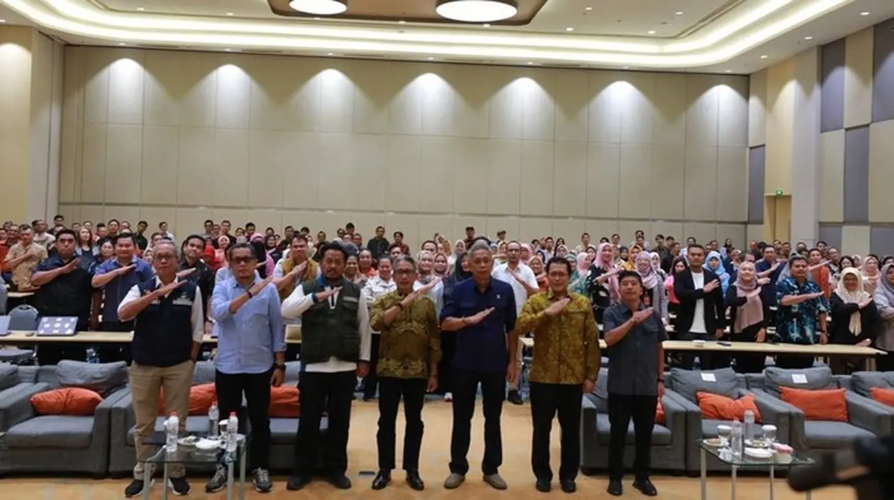 Wamensos Dorong Sekolah Rakyat Adaptif Hadapi Perubahan Zaman untuk Putus Kemiskinan Wamensos Dorong Sekolah Rakyat Adaptif Hadapi Perubahan Zaman untuk Putus Kemiskinan