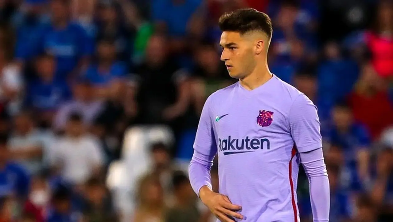 Barcelona Berharap Cuan dari Mika Marmol, Klub Spanyol Lain Mengintai