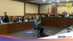Nadiem Makarim Didakwa Rugikan Negara Rp 2,1 T dalam Kasus Korupsi Pengadaan Chromebook