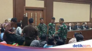 Hakim Sidang Nadiem Makarim Tegur Prajurit TNI: Ini dari Mana?