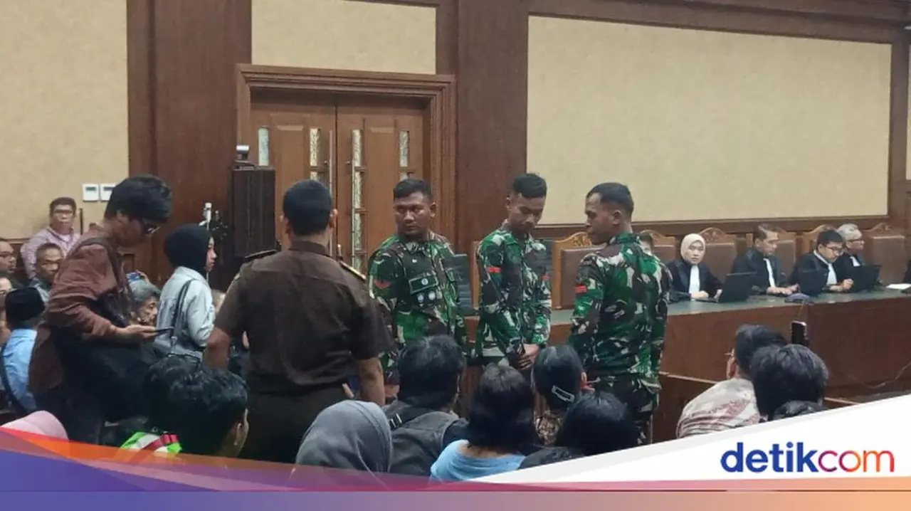 Hakim Sidang Nadiem Makarim Tegur Prajurit TNI: Ini dari Mana?