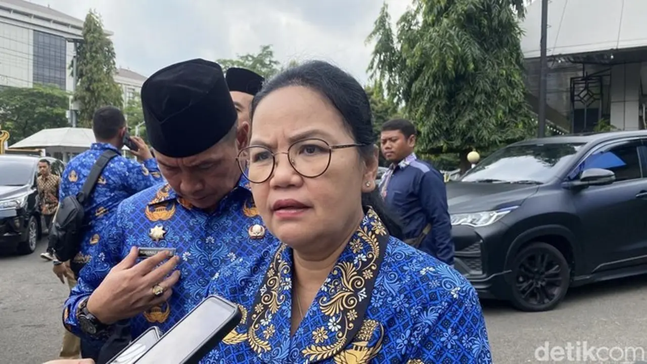 Agustina Wilujeng Bantah Terima Imbalan Terkait ‘Titipan’ Pengadaan Laptop Kemendikbudristek Agustina Wilujeng Bantah Terima Imbalan Terkait ‘Titipan’ Pengadaan Laptop Kemendikbudristek
