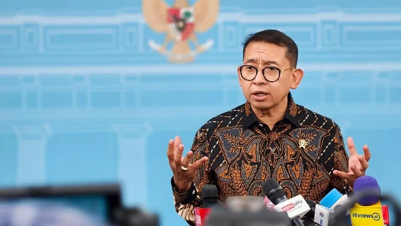 Fadli Zon: Kepemimpinan Kuat Prabowo Bukan Berarti Militerisme, Tapi Kesejahteraan Rakyat Fadli Zon: Kepemimpinan Kuat Prabowo Bukan Berarti Militerisme, Tapi Kesejahteraan Rakyat