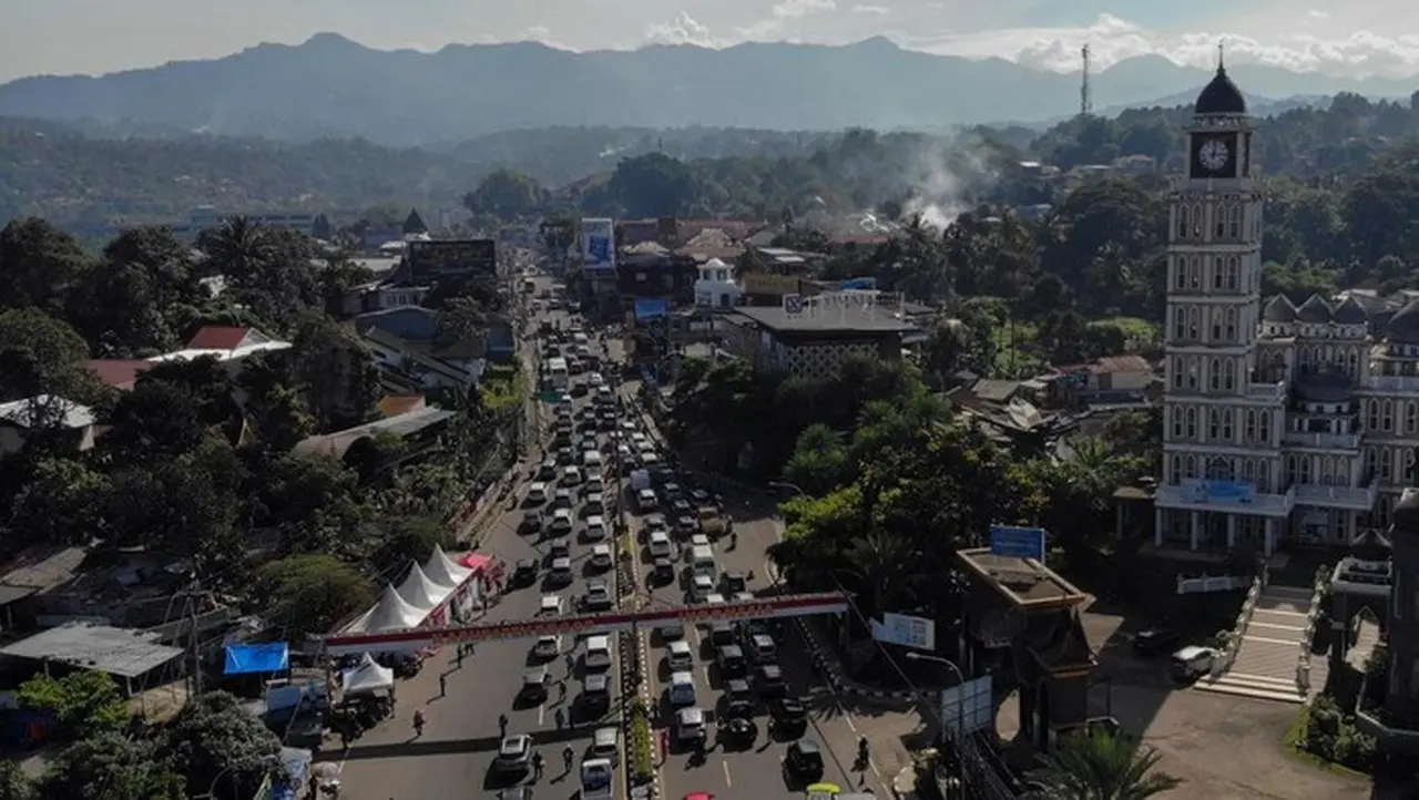 Bupati Bogor Targetkan Penataan Jalur Puncak Dimulai Awal 2026, Atasi Bottleneck Simpang Gadog