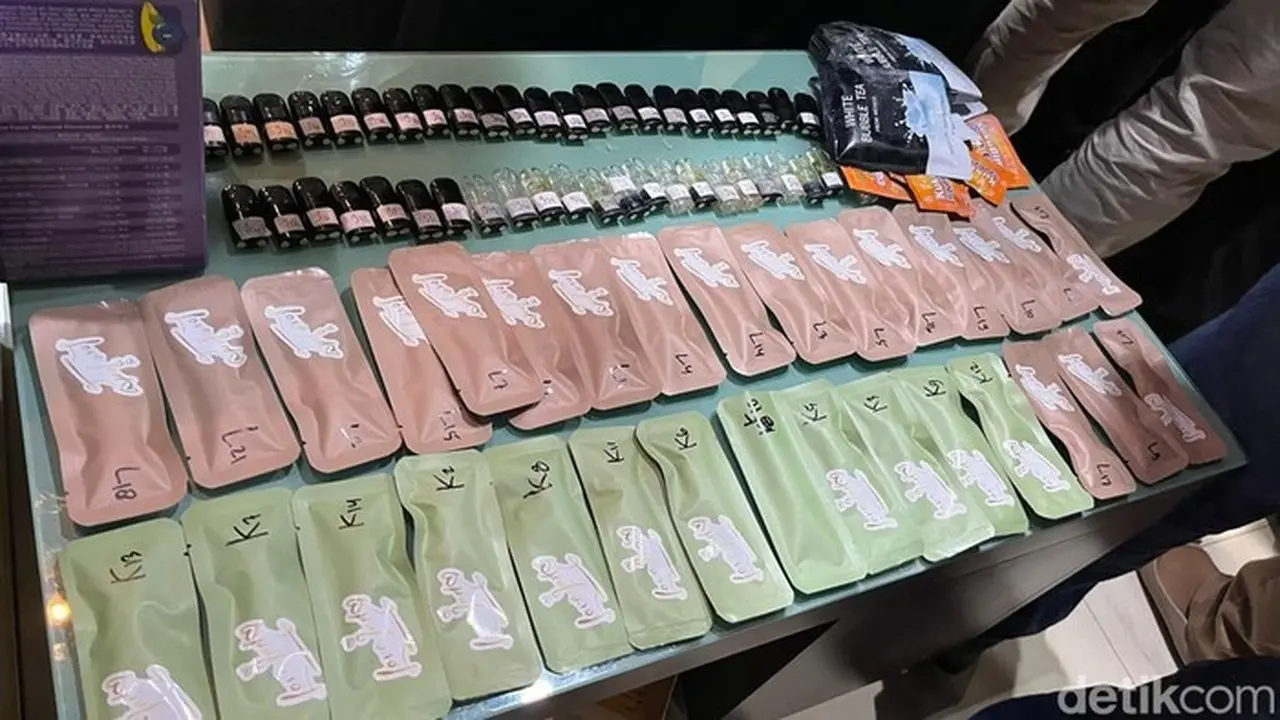 BNN Ungkap Produksi Narkoba Cair “Happy Water” dan Vape Etomidate di Apartemen Ancol BNN Ungkap Produksi Narkoba Cair “Happy Water” dan Vape Etomidate di Apartemen Ancol