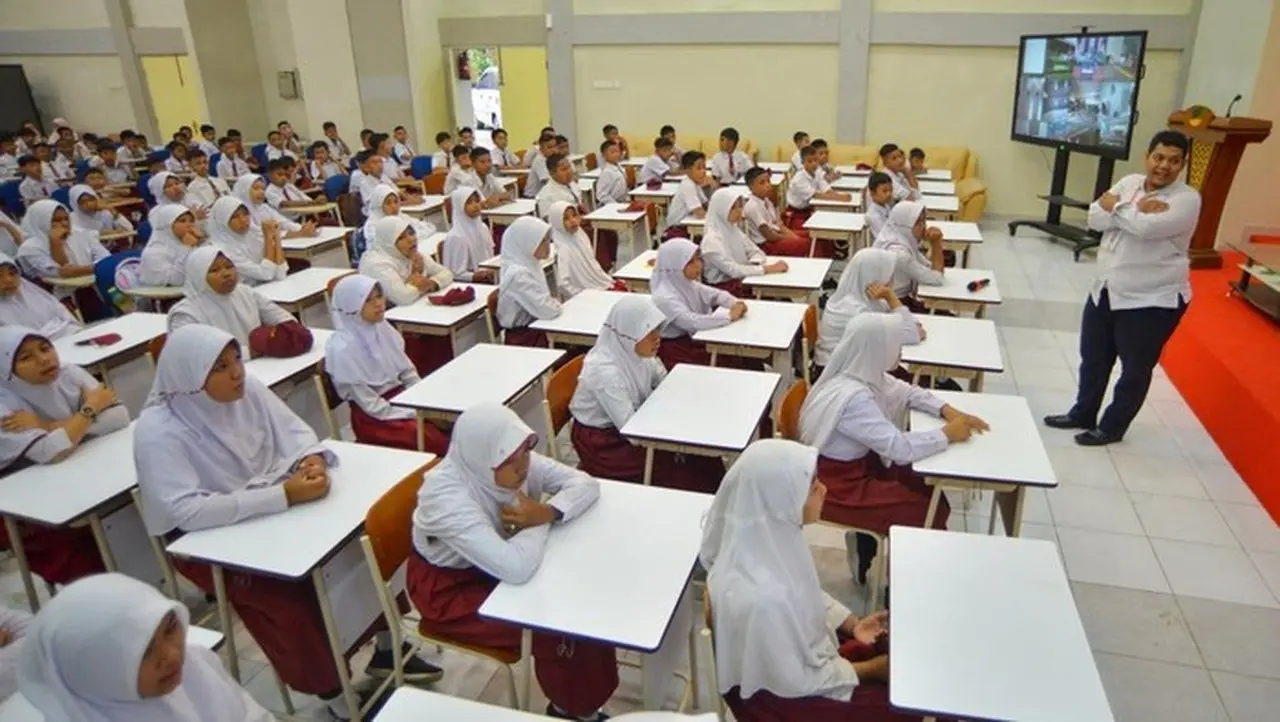 Sekolah Rakyat: Gerbang Pendidikan Setara untuk Hidupkan Mimpi Anak Bangsa Sekolah Rakyat: Gerbang Pendidikan Setara untuk Hidupkan Mimpi Anak Bangsa