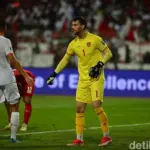 Simon Tahamata Sambut Kepindahan Maarten Paes ke Ajax: Ikut Senang Meski Belum Baca Berita Simon Tahamata Sambut Kepindahan Maarten Paes ke Ajax: Ikut Senang Meski Belum Baca Berita