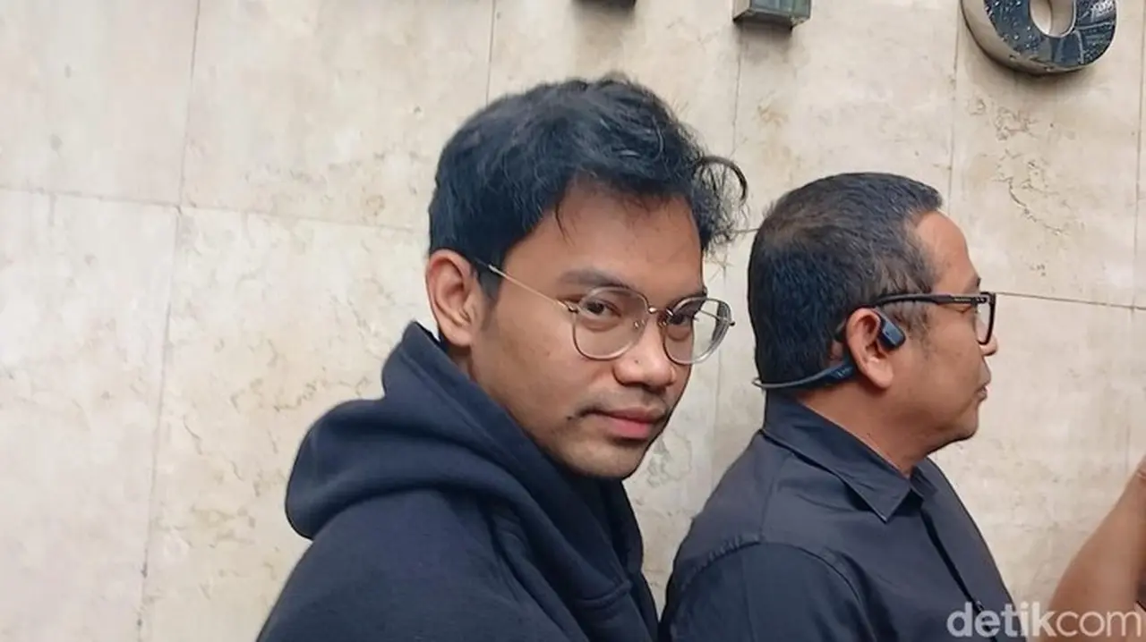 Pisah Ranjang 4 Bulan, Insanul Fahmi Pilih Pasif Menanti Gugatan Cerai dari Mawa