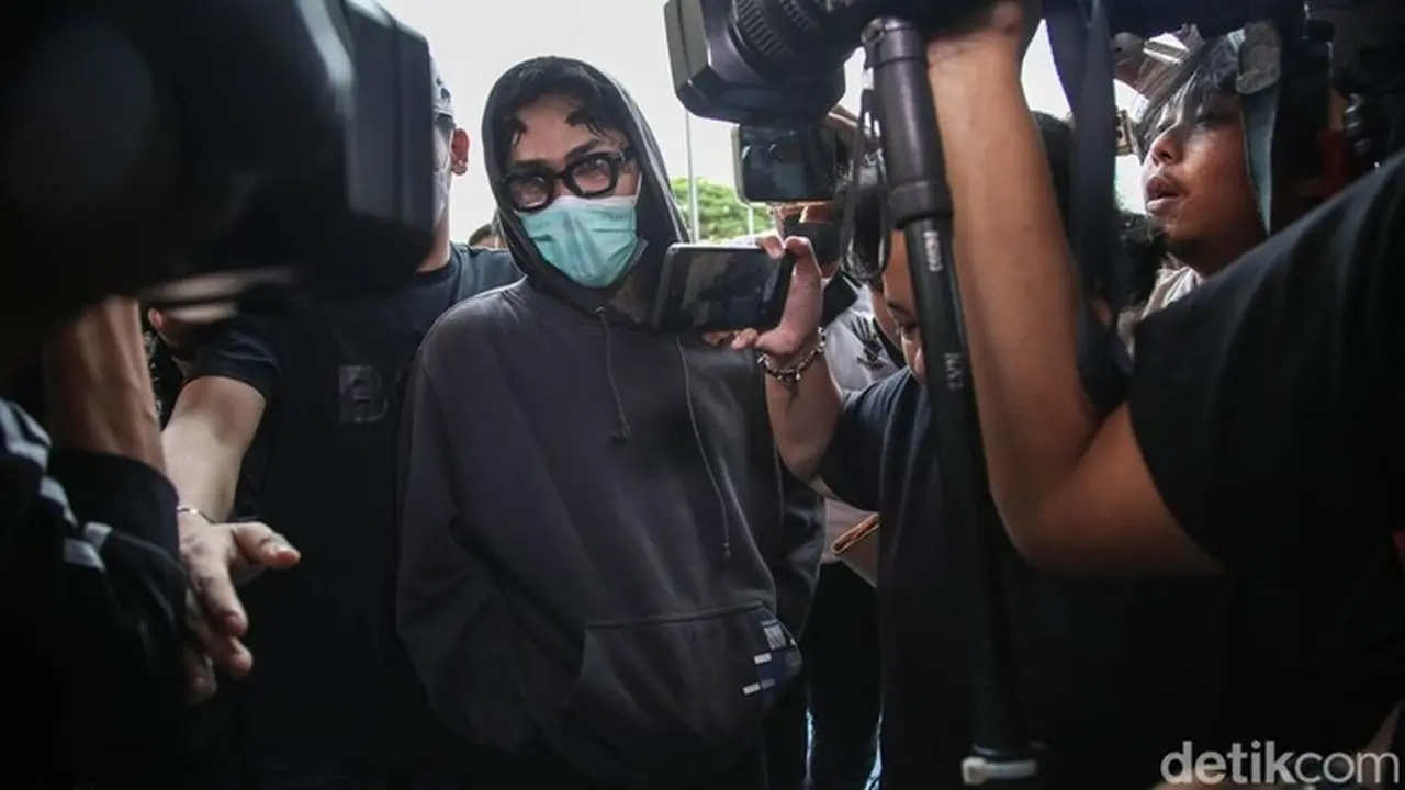 Onadio Leonardo Prioritaskan Keluarga, Rela Tinggalkan Sebagian Dunia Hiburan Onadio Leonardo Prioritaskan Keluarga, Rela Tinggalkan Sebagian Dunia Hiburan