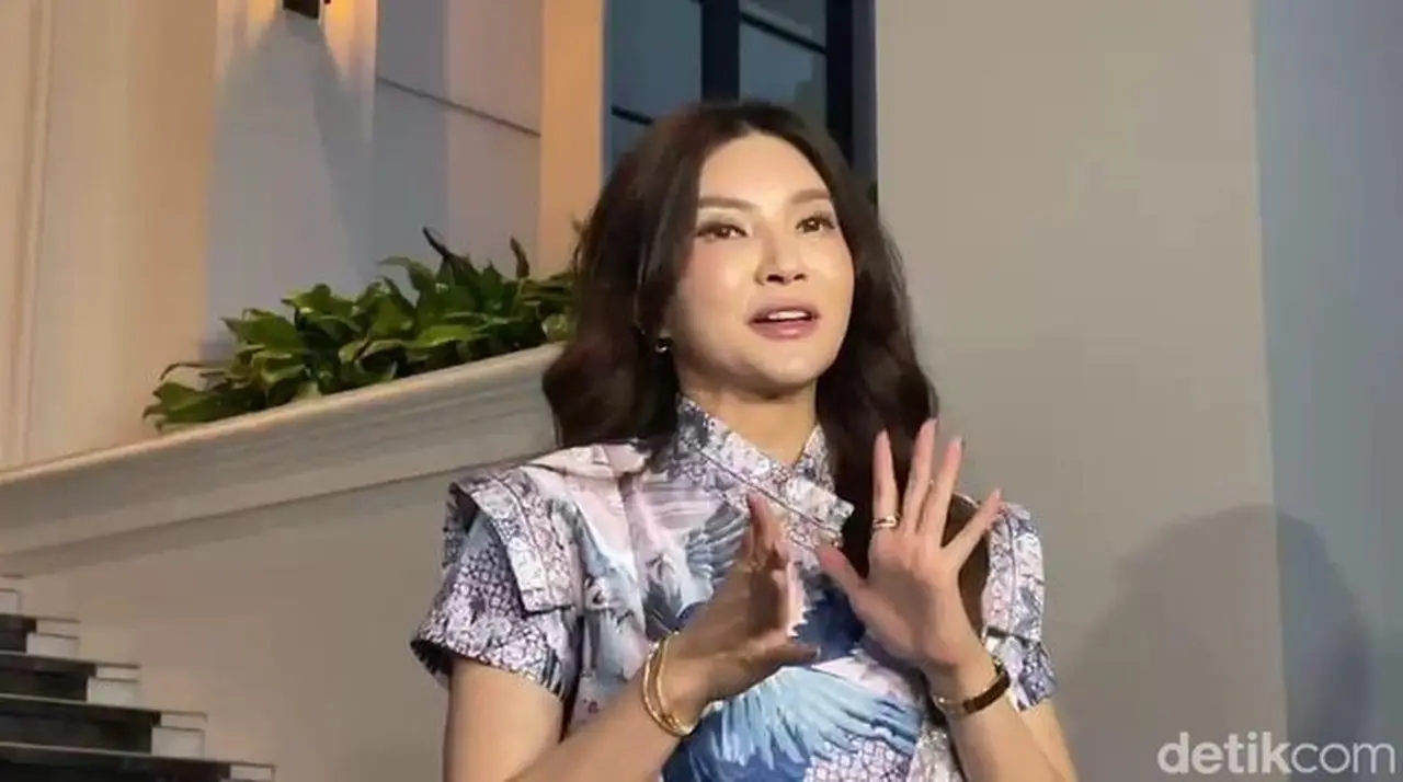 Rayakan Imlek 2026, Sarwendah Tahan Diri Tanpa Merah dan Barongsai Akibat Berduka Rayakan Imlek 2026, Sarwendah Tahan Diri Tanpa Merah dan Barongsai Akibat Berduka