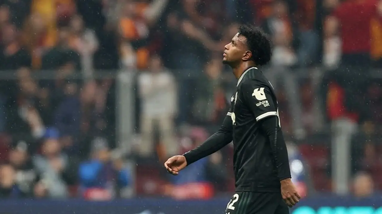 Galatasaray Hancurkan Juventus 5-2 di Playoff Liga Champions, Gabriel Sara Bersinar