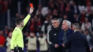 Mourinho Diusir Wasit, Tuduh Ada ‘Kertas Saku’ untuk Lindungi Pemain Madrid
