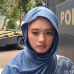 Istri Mantan Sopir Inara Rusli Diperiksa Terkait Dugaan Akses Ilegal CCTV Istri Mantan Sopir Inara Rusli Diperiksa Terkait Dugaan Akses Ilegal CCTV