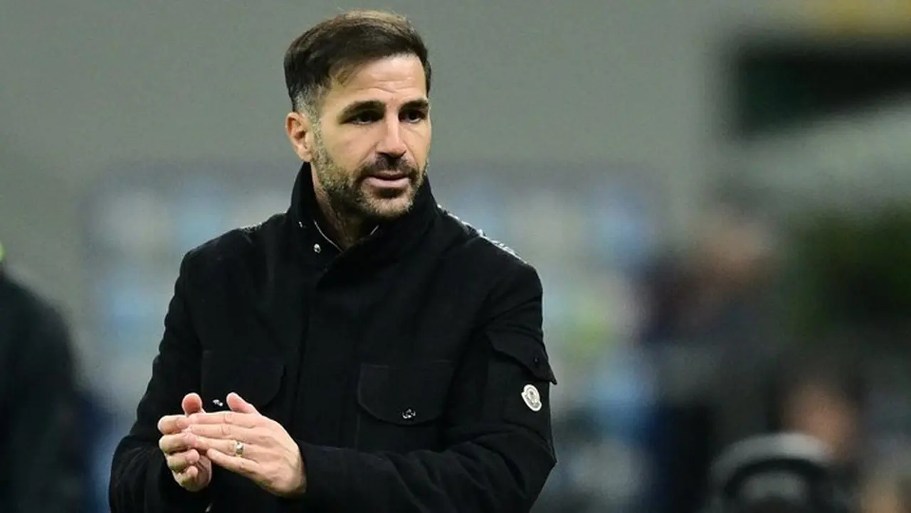 Insiden San Siro: Fabregas Akui Tindakan Tak Sportif, Minta Maaf pada Saelemaekers Insiden San Siro: Fabregas Akui Tindakan Tak Sportif, Minta Maaf pada Saelemaekers