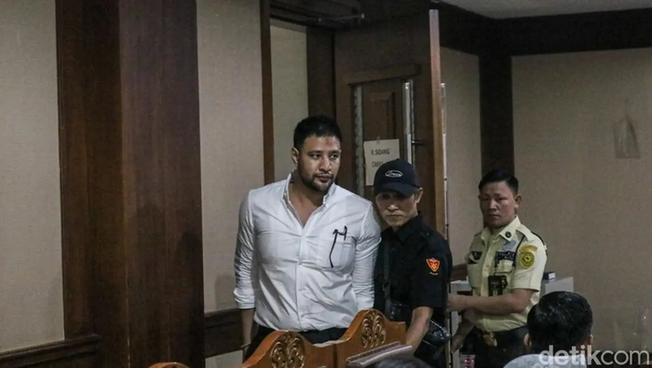 Kuasa Hukum Ammar Zoni Tolak Kesaksian Petugas Rutan Salemba dalam Sidang Narkoba