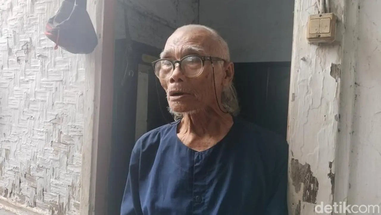 Aktor Diding Boneng Dirawat Intensif Akibat Serangan Asma Kambuh Aktor Diding Boneng Dirawat Intensif Akibat Serangan Asma Kambuh