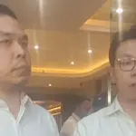 Richard Lee Pulang Usai 12 Jam Diperiksa sebagai Tersangka Kasus Doktif Richard Lee Pulang Usai 12 Jam Diperiksa sebagai Tersangka Kasus Doktif